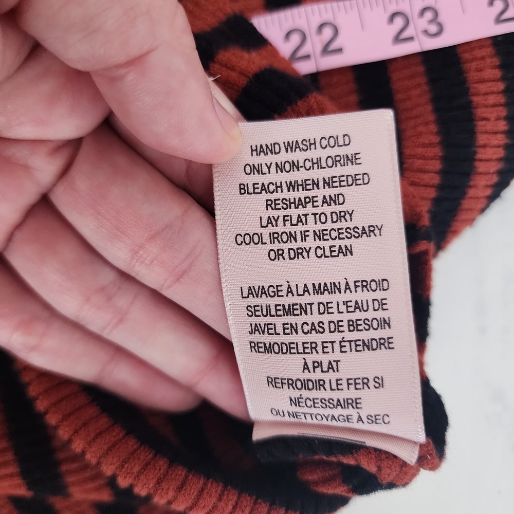Philosophy Black and Brown Crew Neck Sweater with Modern Design - Picture 10 of 12
